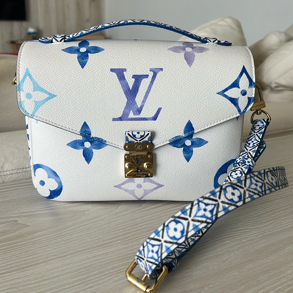 Louis Vuitton Pochette Métis By the Pool Monogram Watercolor Giant MM RARE FIND